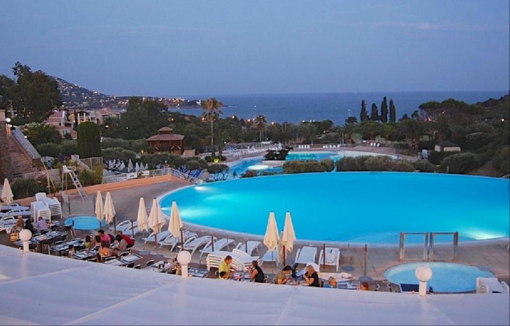 Vacances En Paradis Saint-Raphael  Ngoại thất bức ảnh
